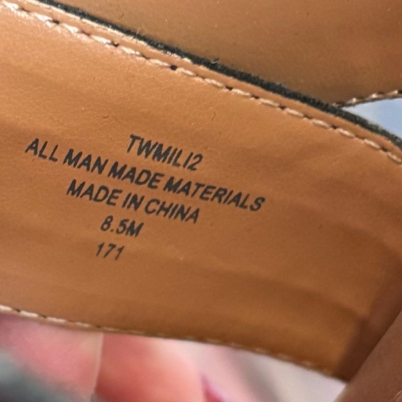 Tommy Hilfiger| Black FauxLeather ‘Mili’ Cork Wedge Sandal Shoe 4” Heel Sz 8.5 - Picture 7 of 9